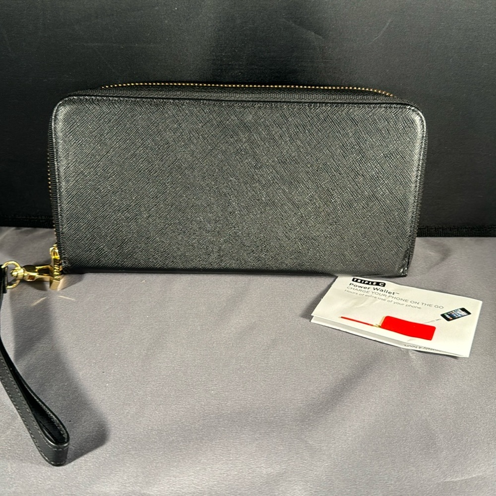 Triple C Power Wallet charges your phone on the go - black